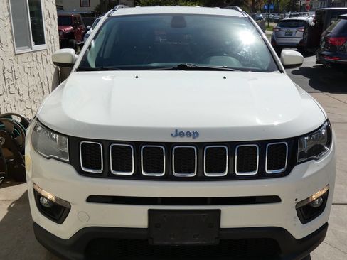 Used 2019 Jeep Compass Latitude AWD/4WD image 7