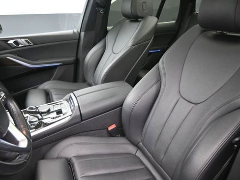 Used 2021 BMW X5 xDrive40i w/ Parking Assistance Package image 33