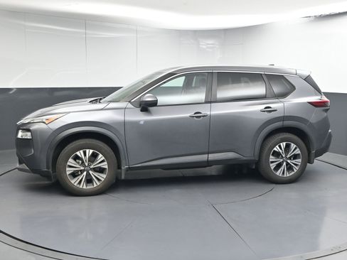 Used 2022 Nissan Rogue SV w/ SV Premium Package image 5