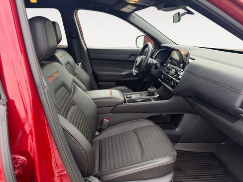 Used 2024 Nissan Pathfinder Rock Creek image 15