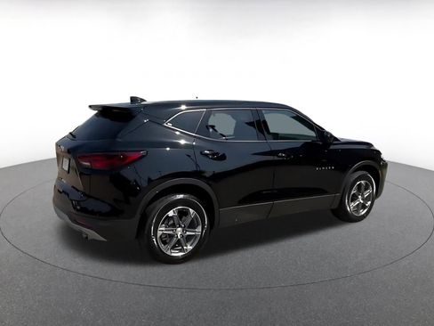 Used 2025 Chevrolet Blazer LT FWD image 16