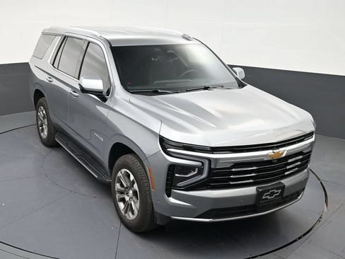 Used 2025 Chevrolet Tahoe LS AWD/4WD image 17