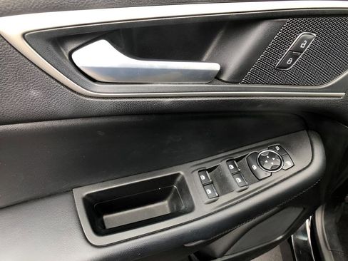 Used 2023 Ford Edge SEL image 13