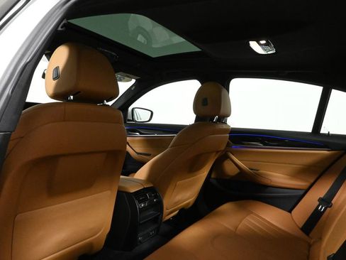 Certified 2022 BMW 530i xDrive w/ Convenience Package image 31