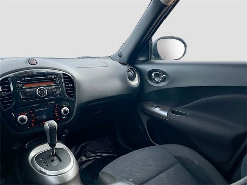 Used 2013 Nissan Juke SV image 22