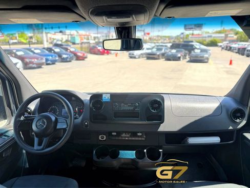 Used 2019 Mercedes-Benz Sprinter 170 image 14