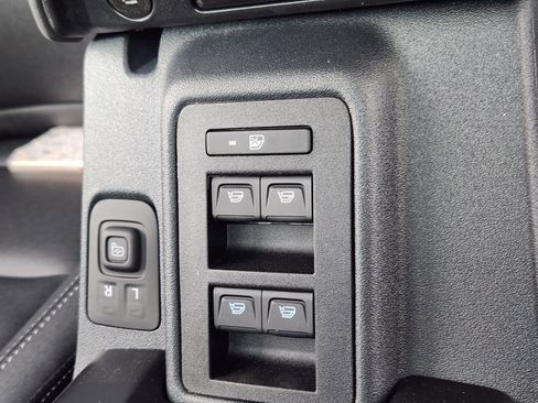 New 2025 Ford Bronco Badlands image 17