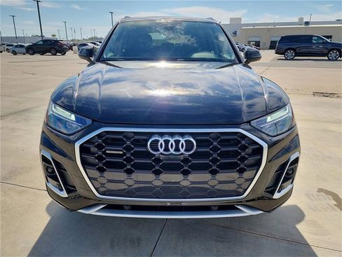 Certified 2025 Audi Q5 2.0T Premium Plus w/ Premium Plus Package image 2