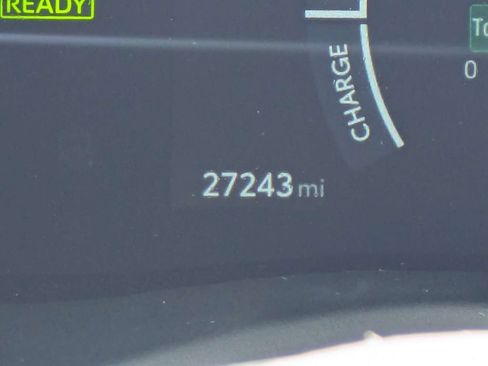 Used 2025 Toyota Camry LE FWD image 30