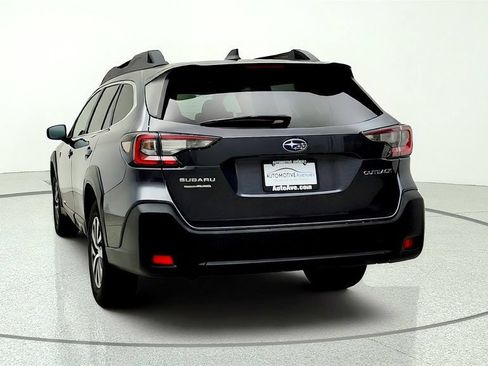 Used 2023 Subaru Outback Premium AWD/4WD image 6