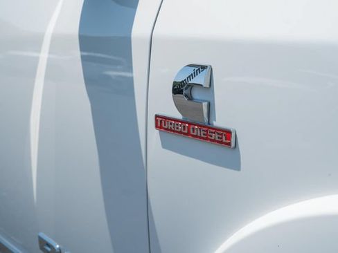 Used 2025 RAM 2500 Limited AWD/4WD image 23