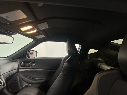 Used 2025 Nissan Z Performance w/ Floor Mat Package image 28