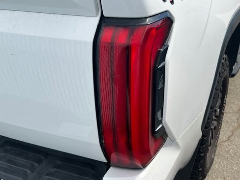 Used 2022 Toyota Tundra SR5 w/ TRD Off-Road Package AWD/4WD image 18