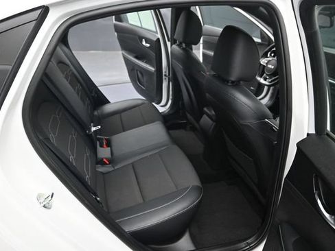 Used 2023 Kia Forte GT-Line w/ GT-Line Premium Package FWD image 32