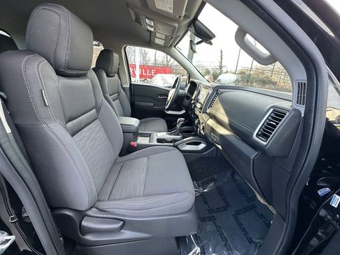 Used 2024 Nissan Frontier SV image 23