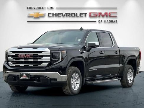 New 2026 GMC Sierra 1500 SLE w/ Preferred Package image 7
