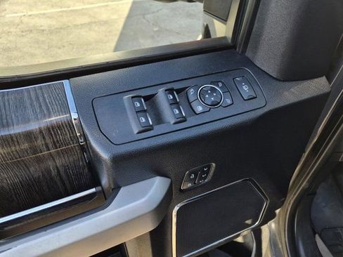 Used 2021 Ford F250 Lariat w/ Lariat Value Package image 13