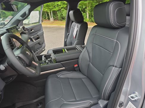 New 2026 Toyota Tundra Limited AWD/4WD image 14
