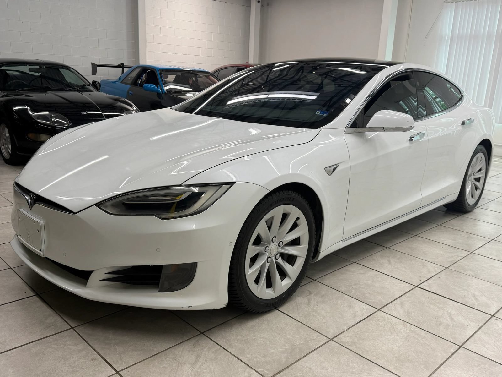 Used 2017 Tesla Model S 75D AWD/4WD image 3
