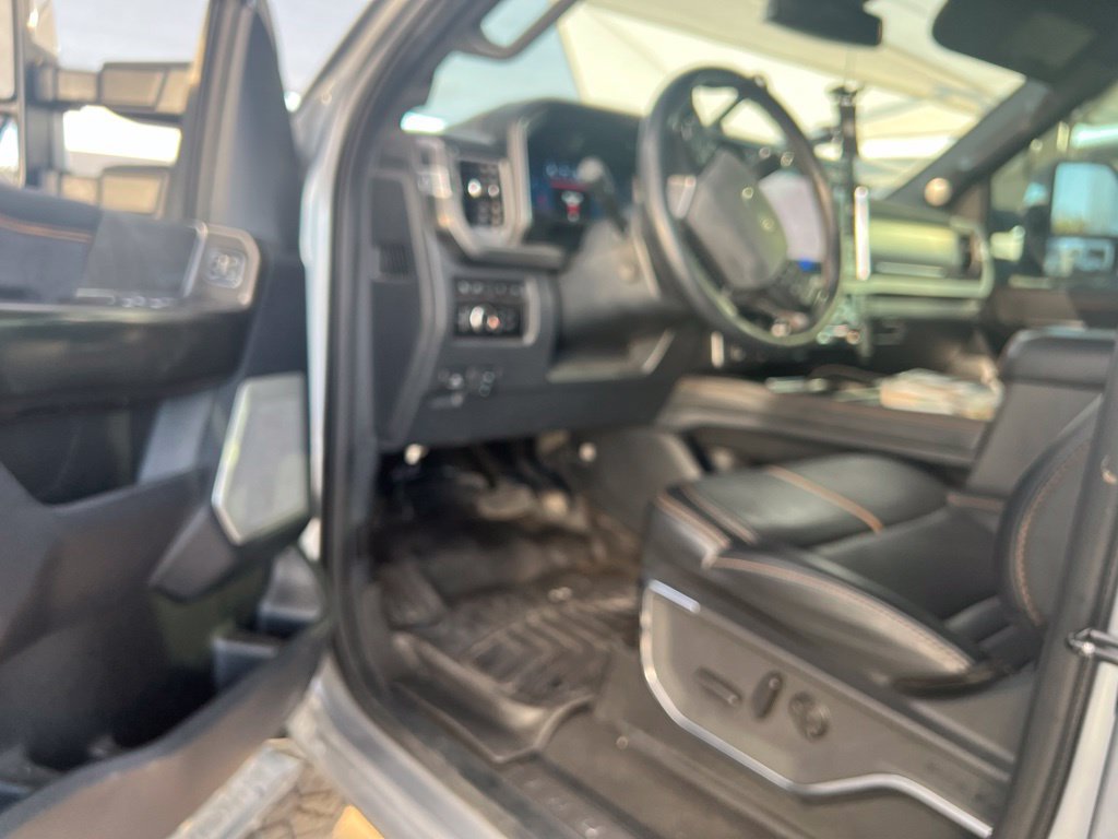 Used 2024 Ford F250 Platinum w/ FX4 Off-Road Package AWD/4WD image 11