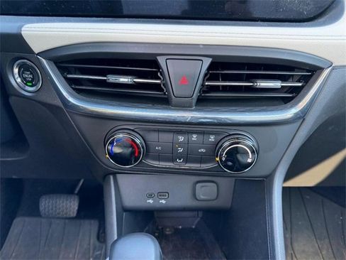 Used 2024 Buick Encore GX Preferred image 13