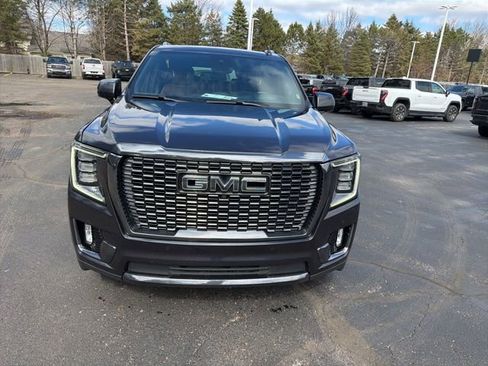 Used 2023 GMC Yukon XL Denali Ultimate image 3