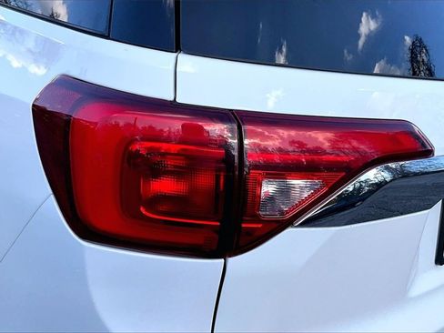 Certified 2019 GMC Acadia SLE image 21