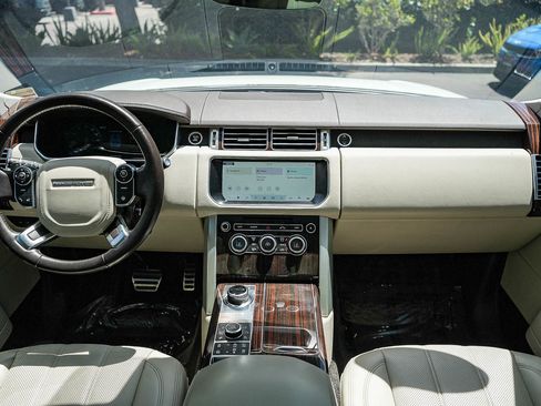 Used 2017 Land Rover Range Rover Supercharged AWD/4WD image 12