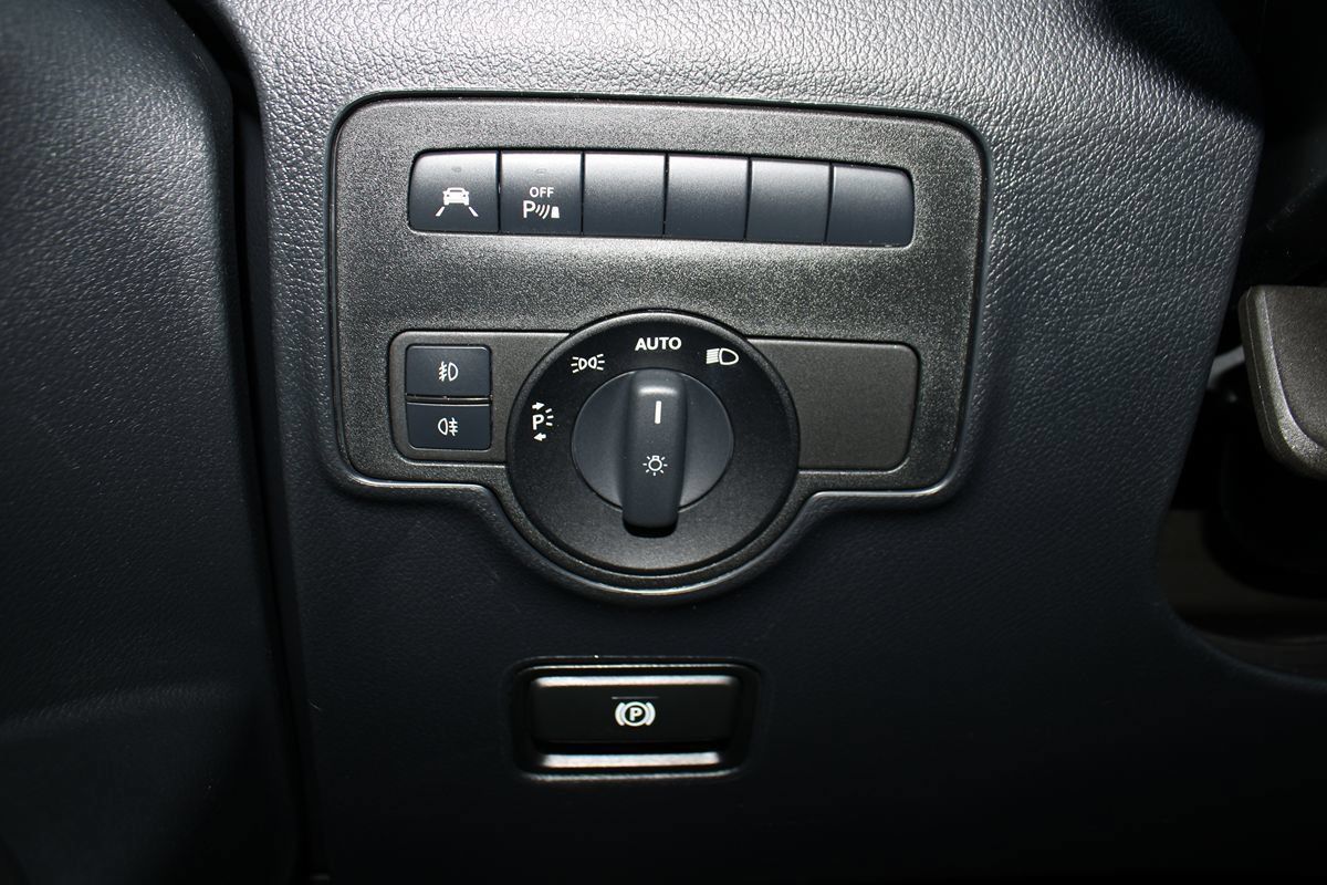 Used 2021 Mercedes-Benz Metris Passenger image 19