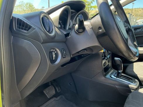 Used 2013 Ford Fiesta SE FWD image 23
