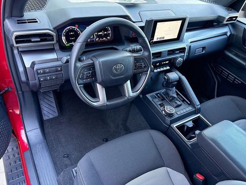 Used 2025 Toyota 4Runner TRD Off-Road image 9