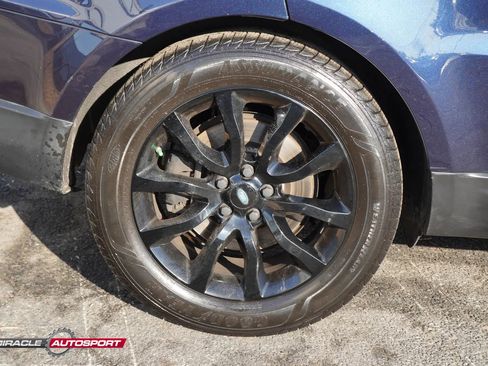 Used 2014 Land Rover Range Rover Sport HSE image 11