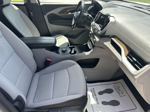 Used 2019 GMC Terrain SLE w/ LPO, Cargo Package FWD image 10