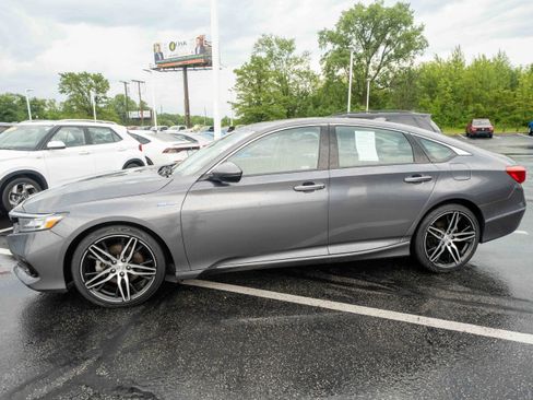 Certified 2022 Honda Accord Touring image 3