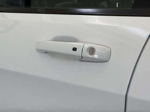 Used 2020 Jeep Grand Cherokee Altitude RWD image 32