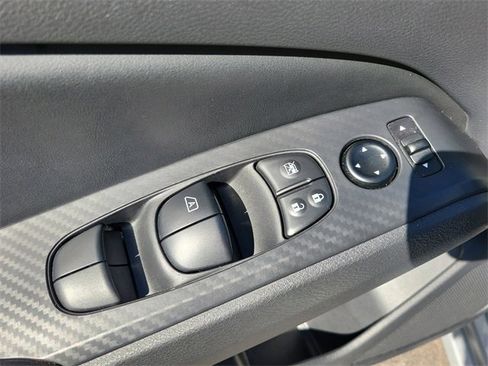 Used 2024 Nissan Altima 2.5 SV image 23