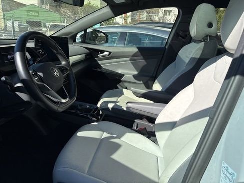 Certified 2022 Volkswagen ID.4 Pro S image 6