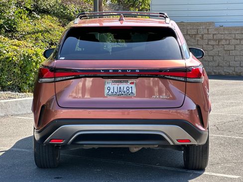 Used 2024 Lexus RX 350 Premium Plus w/ Convenience Package image 11