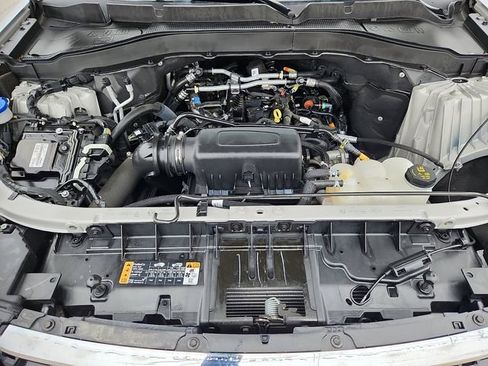 Used 2023 Ford Explorer XLT image 16