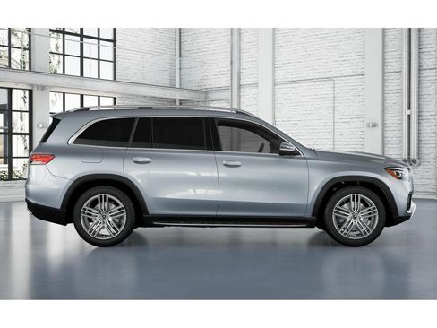New 2026 Mercedes-Benz GLS 450 4MATIC image 2