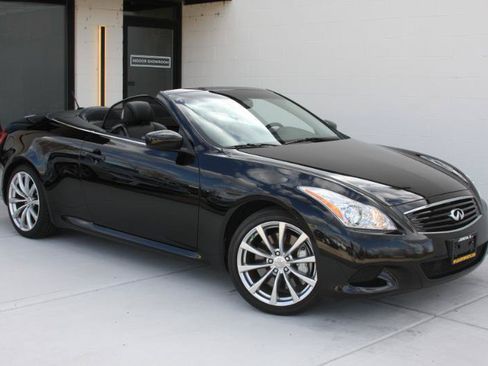 Used 2009 INFINITI G37 Convertible w/ Premium Pkg RWD image 18