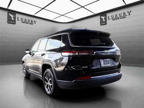 Used 2024 Jeep Grand Cherokee L Limited w/ Luxury Tech Group II image 6