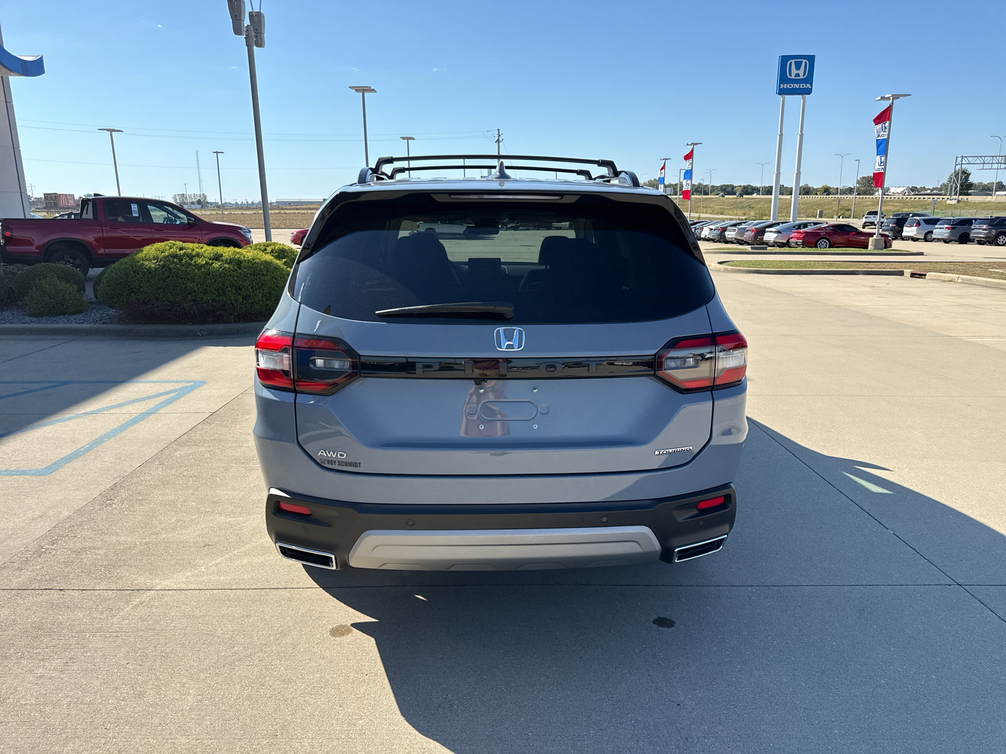 Used 2025 Honda Pilot Touring image 6
