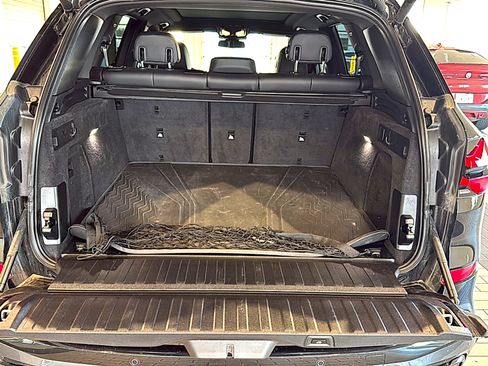 Used 2024 BMW X5 xDrive40i w/ M Sport Package image 9