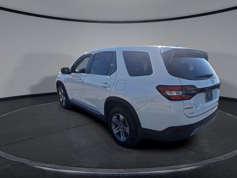 Used 2023 Honda Pilot EX-L image 6