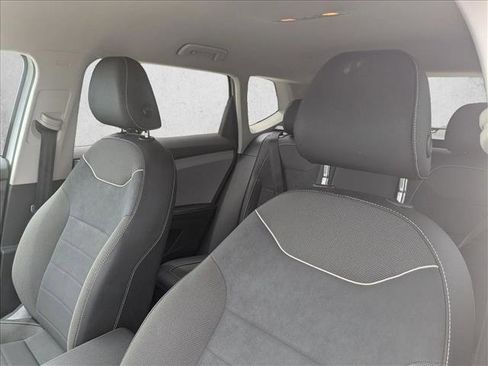 Used 2024 Volkswagen Taos SE image 15