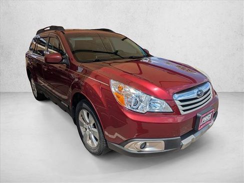 Used 2012 Subaru Outback 2.5i Limited w/ Moonroof Pkg AWD/4WD image 3