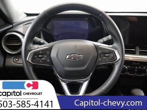 Used 2024 Chevrolet Trax ACTIV w/ Sunroof Package FWD image 18