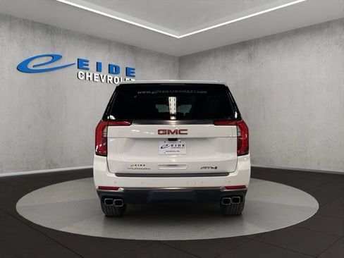 Used 2025 GMC Yukon XL AT4 Ultimate AWD/4WD image 4