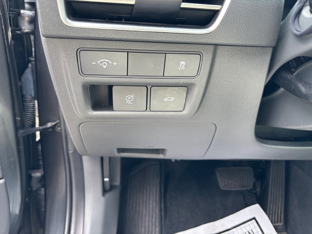 Used 2025 Hyundai Sonata SEL FWD image 31